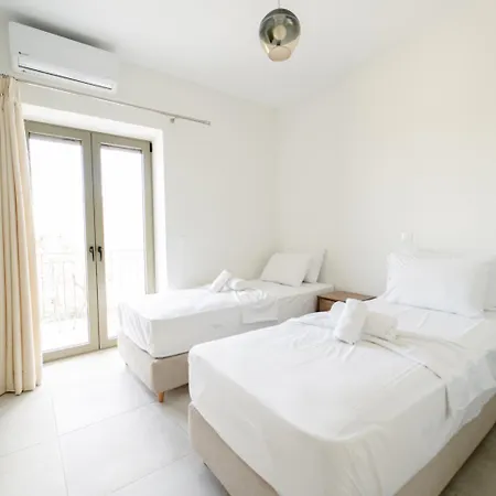 Castillo Ena Agios Nikolaos (Mani)