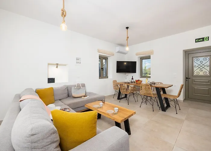 Castillo Ena Villa *